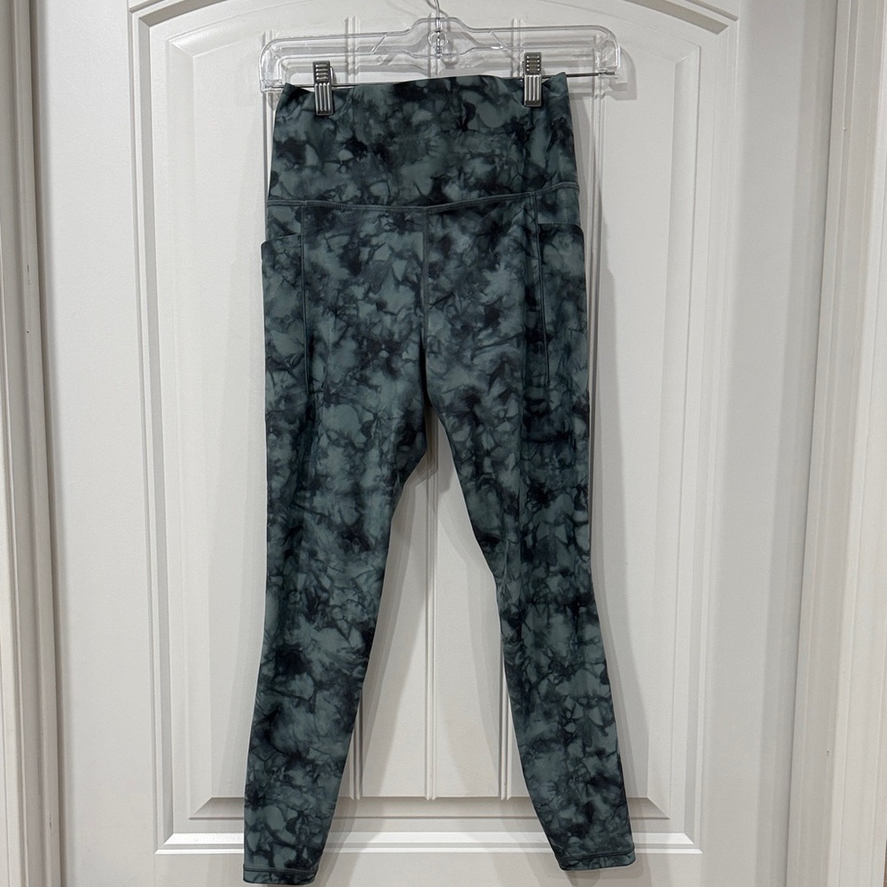 EUC Athleta Gray Tie-Dye 7/8 Salutation Tight - Picture 2 of 5